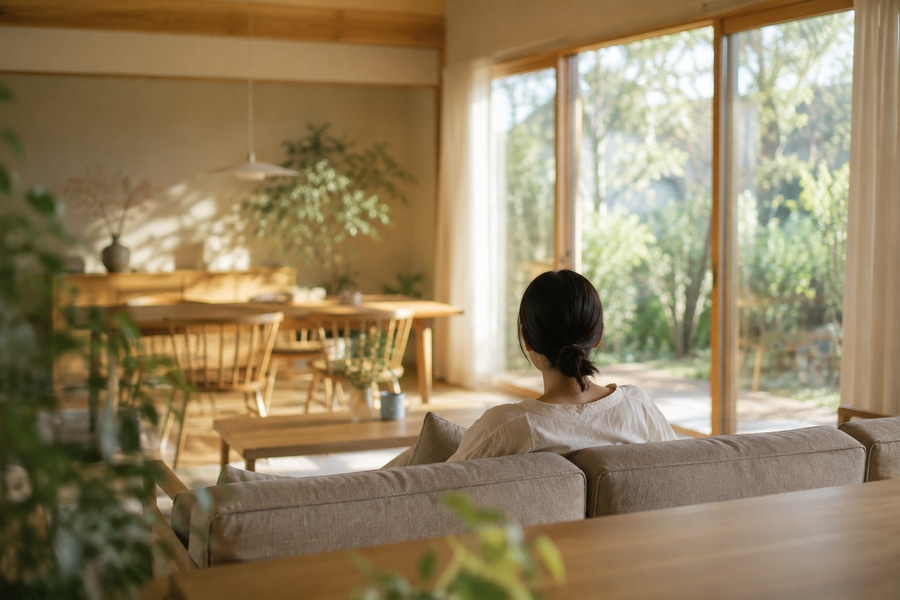 木の階段のある廊下